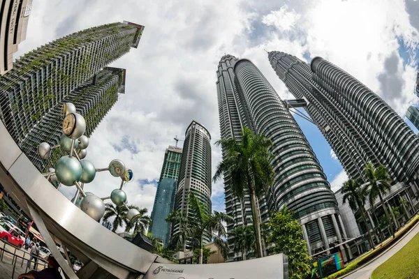 シンガポールの近代建築は — ストック写真