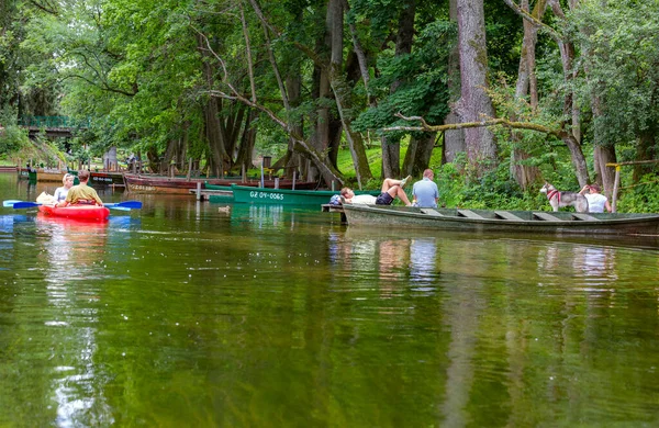 Masúria Polônia Julho Pessoas Não Identificadas Fazem Passeio Barco Rio — Fotografia de Stock