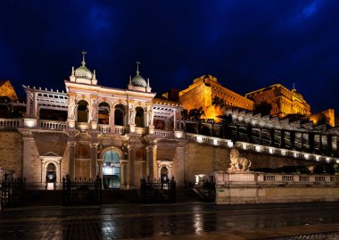 Budapeşte, Macaristan - 5 Ekim 2019: Varkert Çarşısı (Şato Bahçe Çarşısı), Budapeşte