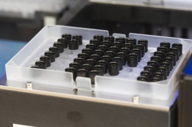 Laboratuvardaki tıbbi ekipman.