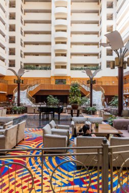 Modern otel lobisinin içi