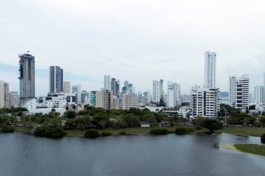 CARTAGENA, COLOMBIA - 29 Ekim 2015: Kartagena 'nın İş Bildirgesi. Kolombiya 'nın en büyük beşinci şehri ve Barranquilla' dan sonra bölgenin en büyük ikinci şehridir..