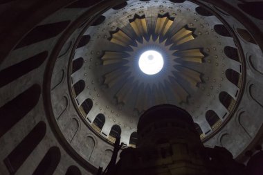 İspanya 'nın Cordoba şehrindeki kilisenin kubbesi.