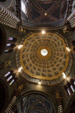 İstanbul 'daki Aziz George Katedrali' nin içi, hindi.