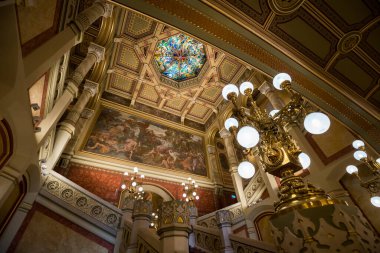 BUDAPEST, HUNGARY 8 Nisan 2018: Budapeşte 'nin Tuna' nın doğu kıyısındaki ikinci büyük konser salonu Vigado Konser Salonu 'nun içi. 