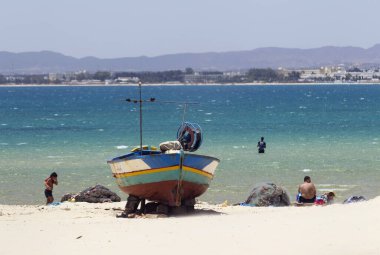 Sahilde balıkçı tekneleri