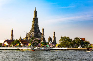 Wat phra kaew, dünyanın en ünlü simgesi.