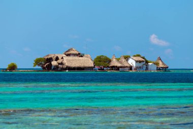 Cartagena yakınlarındaki Rosario Adası, Kolombiya