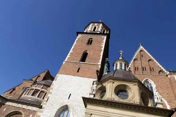 Вид Кафедральний Собор Статуї Георгія Кракові — стокове фото
