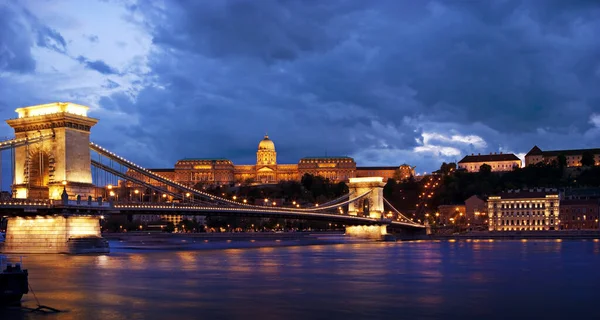 Lánchíd Duna Felett Budapesten — Stock Fotó