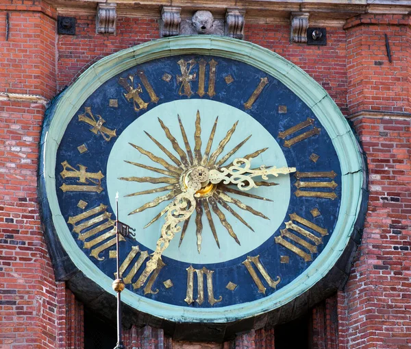 Oude Klok Historisch Bakstenen Gebouw — Stockfoto