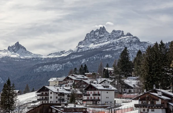 Vista Das Montanhas Nos Alpes Suíços — Fotografia de Stock