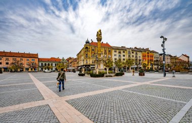 Macaristan 'ın Szombath kentindeki eski kasaba meydanının manzarası
