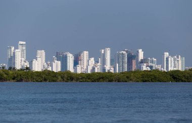 Cartagena 'nın yeni bölümü. Kolombiya 'nın en büyük beşinci şehri ve Barranquilla' dan sonra bölgenin en büyük ikinci şehridir..