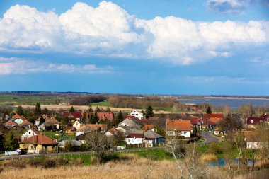 Yazın köy manzarası