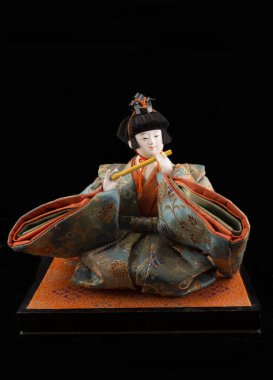 Kimono kostümlü geleneksel Japon bebek dekorasyonu