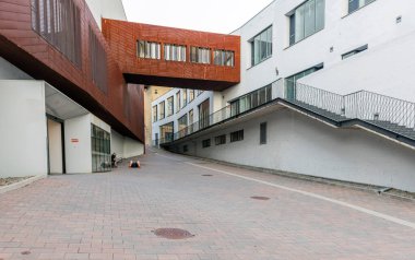 Pencereli modern apartman