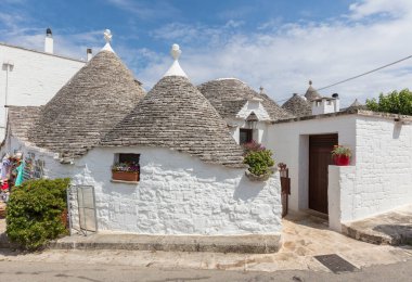Alberobello 'daki Trulli evleri, Apulia bölgesi, İtalya