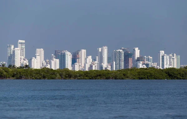 Cartagena 'nın yeni bölümü. Kolombiya 'nın en büyük beşinci şehri ve Barranquilla' dan sonra bölgenin en büyük ikinci şehridir..