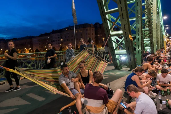 Budapest Hungary July 2019 Unidentified People Enjoying Summer Night Liberty — Stock Photo, Image