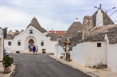 tipik Trulli evleri alberobello, İtalya