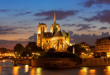 Günbatımında Notre Dame, Paris