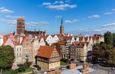 Tallinn, Estonya 'daki eski belediye binasının manzarası