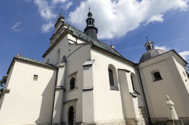 Prag şehrindeki eski bir kilise.