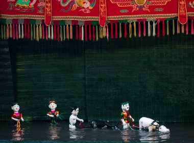 Vietnam 'da geleneksel oyuncak bebek gösterisi