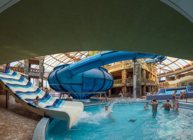 Budapeşte, Macaristan - 11 Şubat 2018: Budapeşte Su Dünyası, Budapeşte 'nin en büyük sağlık ve kaplıca merkezi.