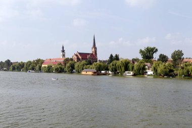 St. Petersburg, Rusya 'nın Nehir ve Kilise manzarası