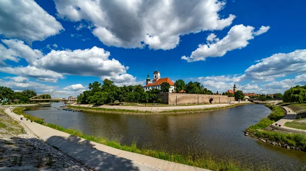 Macaristan 'ın Gyor belediyesi. Gyor 'un güzel bir barok eski şehri var..