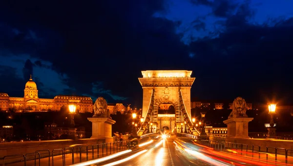 Budapeşte Deki Köprünün Nehrin Gece Manzarası — Stok fotoğraf