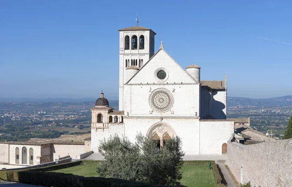 มมองของโบสถ Spezia ในอ ตาล — ภาพถ่ายสต็อก