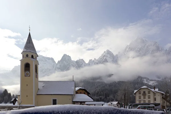 Vista Igreja Mont Blanc Chamonix Suíça — Fotografia de Stock