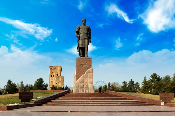 Shakrisabz Uzbekistán Marzo Estatua Timur También Llamada Amir Timur Tamerlane —  Fotos de Stock