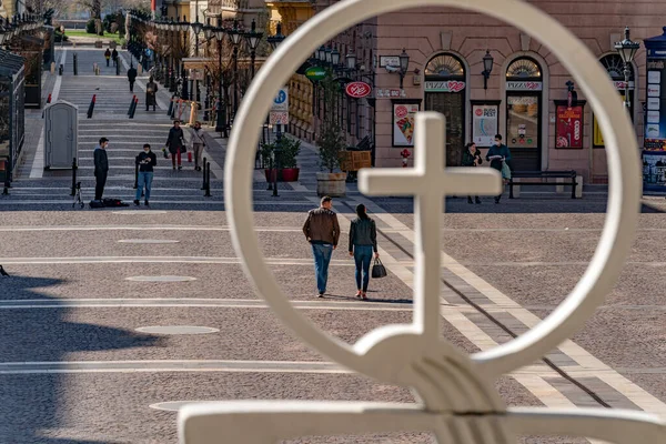 Kreuzzeichen Der Europäischen Stadt — Stockfoto