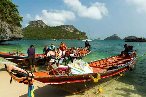 Rybářské Lodě Zátoce Ostrov Krabi Thajsko — Stock fotografie