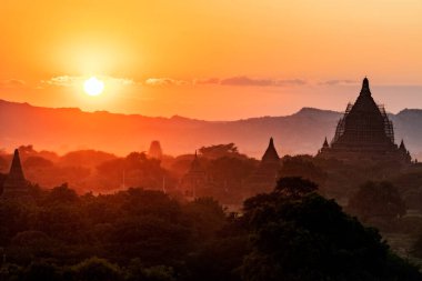 gün batımı Bagan, Myanmar