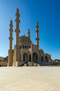 Bakü, Azerbaycan - 7 Mayıs 2019: Kafkasya 'nın en büyük camilerinden biri olan Heydar Camii.