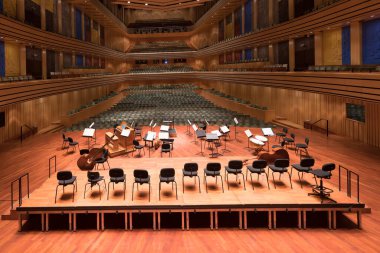 Tarihi binadaki konser salonunun içi