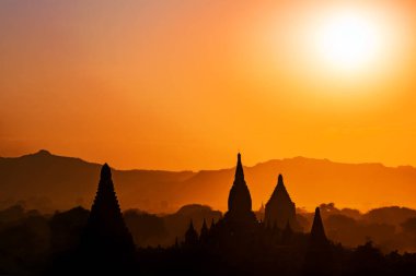 gün batımı Bagan, Myanmar