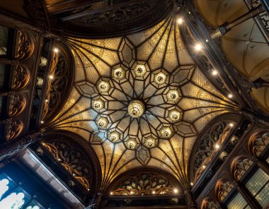 Lüks restoranın güzel iç mekanı.