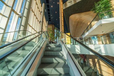 BUDAPEST, HUNGARY - 20 Mayıs 2018: Çağdaş Sanat Sarayı 'nın (MUPA) içi. MUPA, Budapeşte 'nin en popüler müzik salonu ve kültür merkezidir.