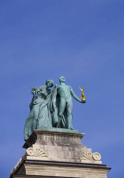 Estatua Del Rey Del Gran Ayuntamiento Berlín Alemania —  Fotos de Stock