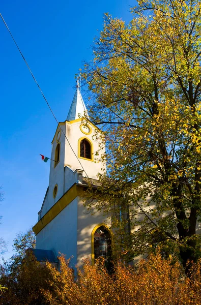Старая Церковь Осенью — стоковое фото