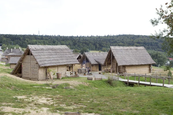 Старий Дерев Яний Будинок Селі — стокове фото