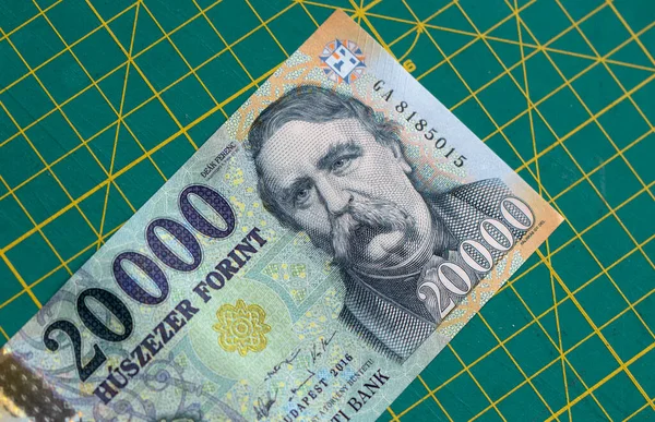 Węgierski Banknot Zielonym Tle — Zdjęcie stockowe