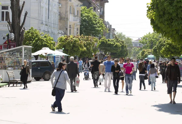 Menschen Die Durch Die Stadt Laufen — Stockfoto