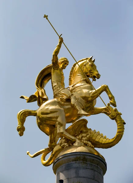 Escultura Dorada San Jorge Plaza Libertad Tiflis — Foto de Stock